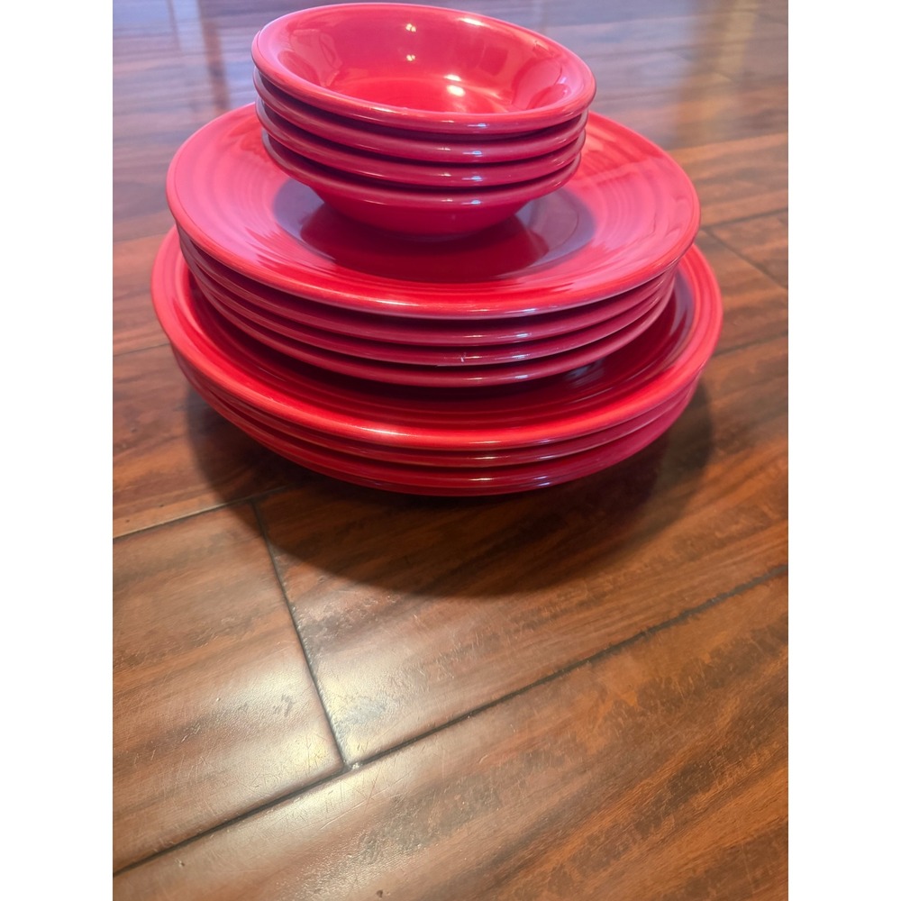 Fiesta Scarlet Red 12 Pc Set 4 Dinner Plates 4 Salad Plates 4  Bowls LeadFree